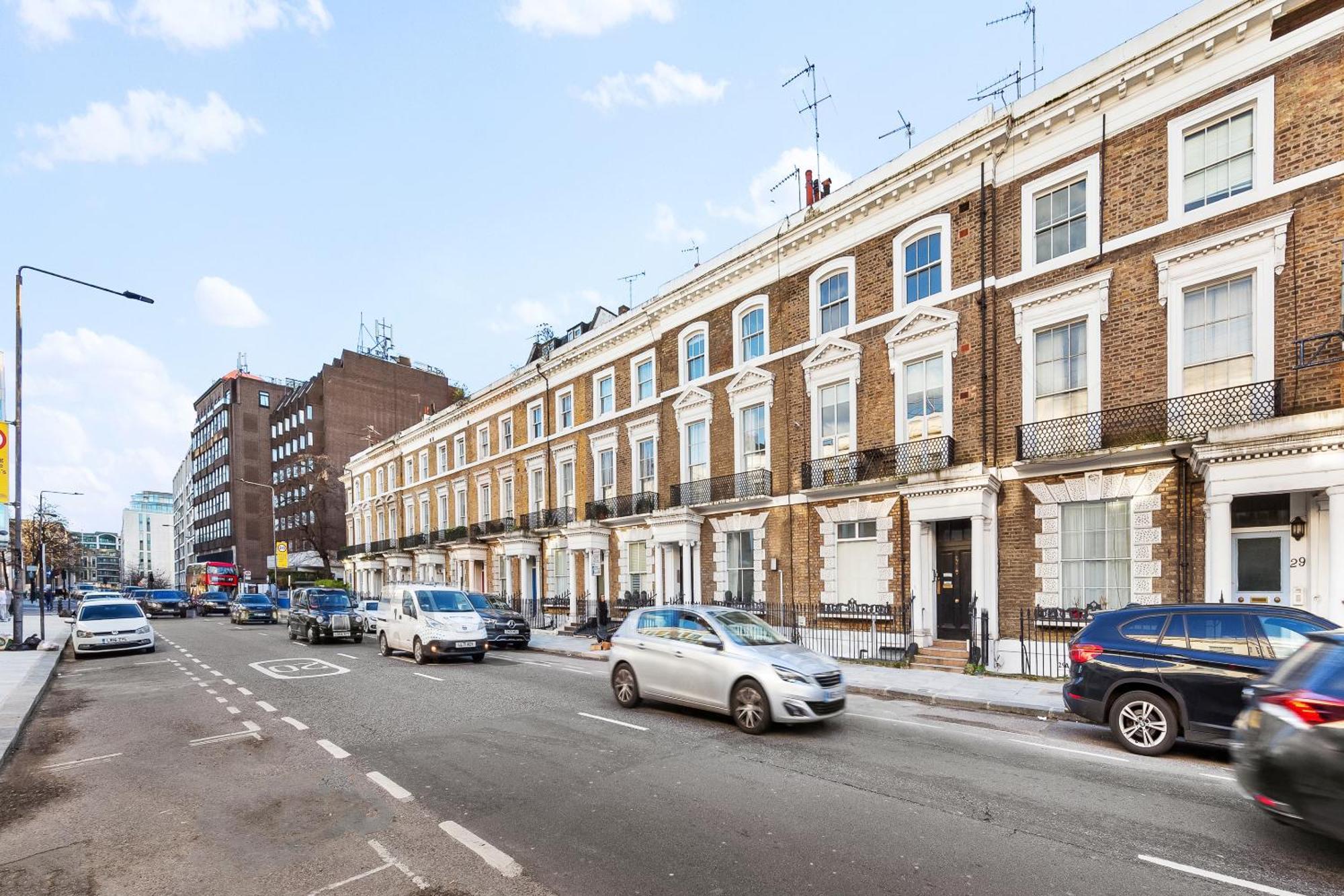 Balcony Blue Theme 1 Bedroom Central London Luxury Flat Near Hyde Park! Accommodates Up To 6! Double Sofa Bed And Next To Station! Exterior foto